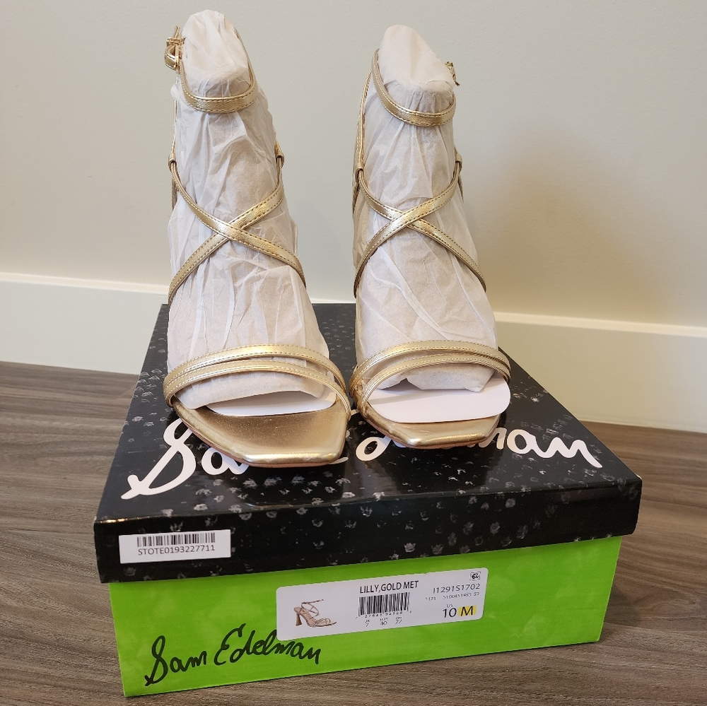 New in original box Sam Edelman Lilly gold leather 4.5 inch heel, size 10 - Picture 2 of 10